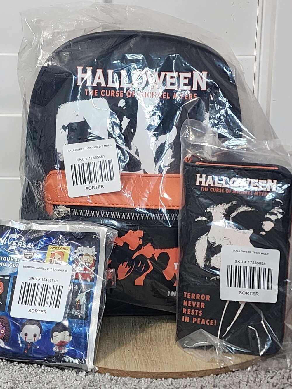 New Halloween The Curse of Michael Myers Mini Backpack, Wallet & Bag Clip Hanger
